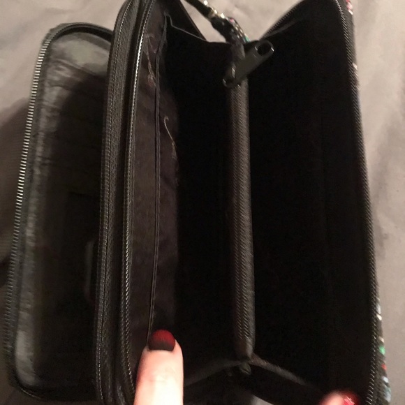 Vera Bradley All in One crossbody - Picture 4 of 5